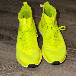 Lululemon Chargefeel Neon Yellow Sneakers Size 8